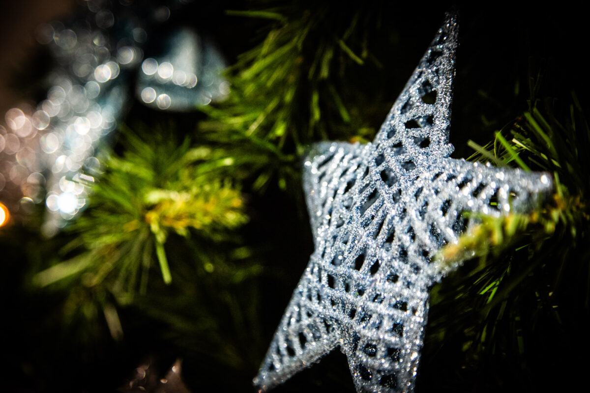 Artificial Christmas Tree with Parcels - Starry Night - Image 4