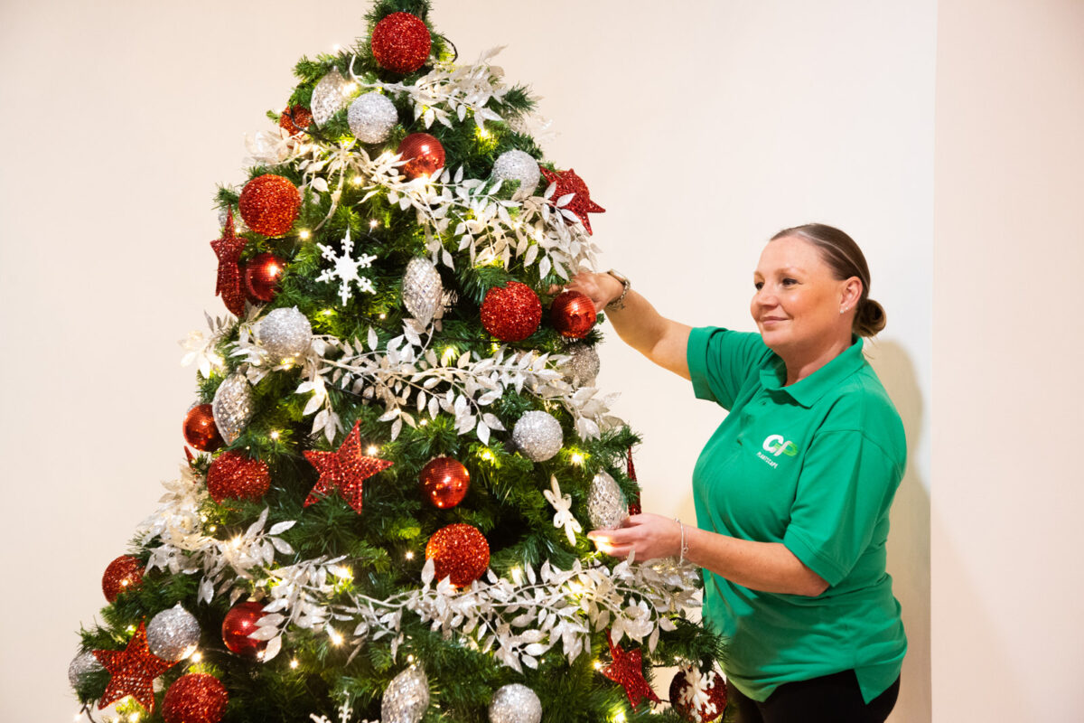 Artificial Christmas Tree with Parcels - Crimson Christmas - Image 3