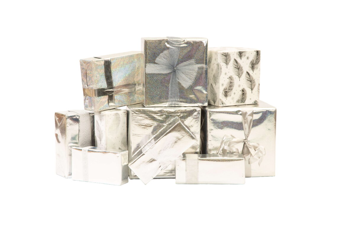 Artificial Christmas Tree with Parcels - Berry Delight - Image 3